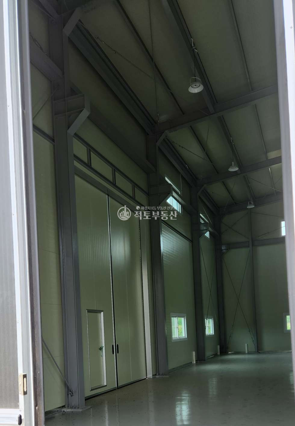 경기 화성만세구 양감면 신왕리 #양감 신왕리 신축공장 #60평 공장,#8m 도로,#추레라 진입 가능 분양 매물번호 10465 사진 4