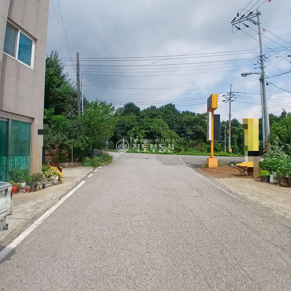 경기 화성만세구 양감면 송산리 1동 #99평공장임대 #넓은단독마당 #내부사무실 #2차선도로인접 월세 매물번호 10519 사진 9