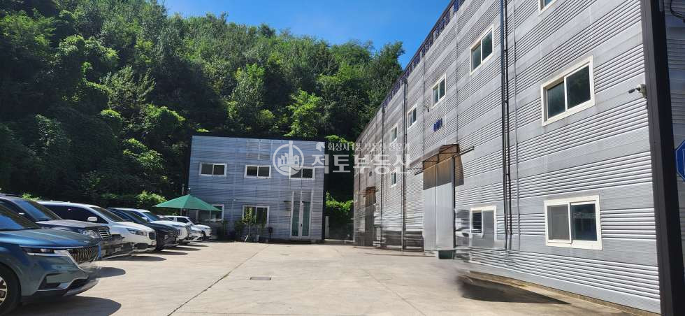 경기 화성만세구 팔탄면 율암리 1동 #팔탄율암리#트레일러가능#약263평공장#단독공장#단독마당#사옥형공장 월세 매물번호 10636 사진 1