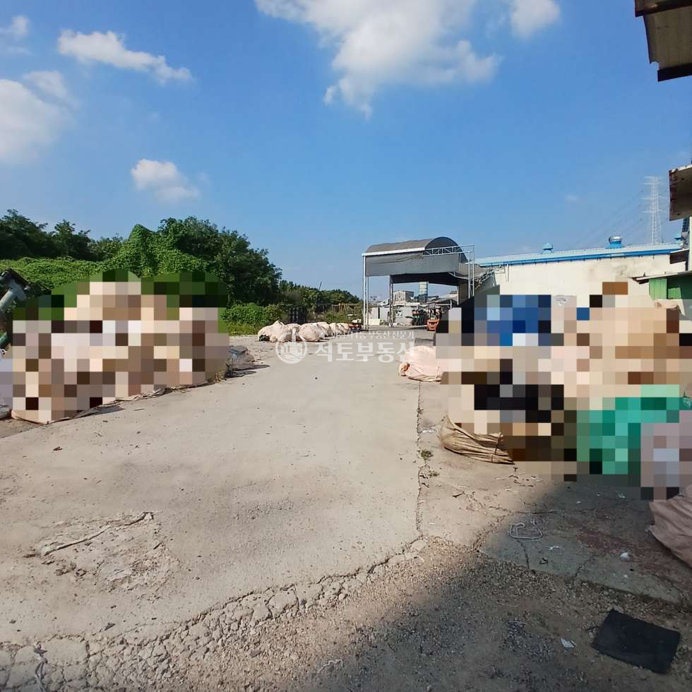 경기 화성만세구 팔탄면 율암리 #팔탄공장 #126평공장임대 #민원소지없는위치 #25톤차량진입가능 #넓은야적공간 월세 매물번호 10678 사진 9