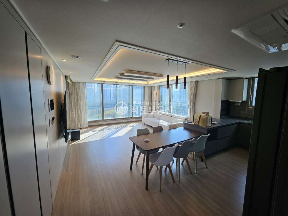 경기 화성효행구 봉담읍 0 #봉담 중흥S에듀파크 #급매#풀옵션#고급인테리어#방3,화2#34평 매매 매물번호 10702 사진 1