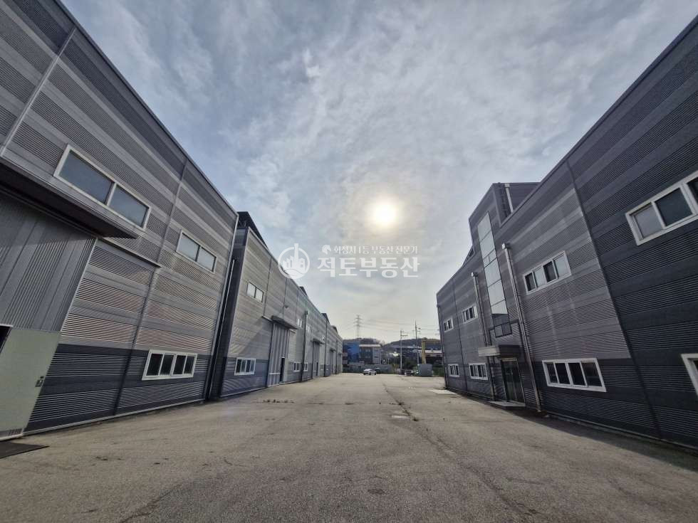 경기 화성만세구 장안면 1,2,3,4동 #대지2487평 #대형공장매매 #고전력800kw #호이스트 #82번국도 3분 매매 매물번호 10231 사진 2