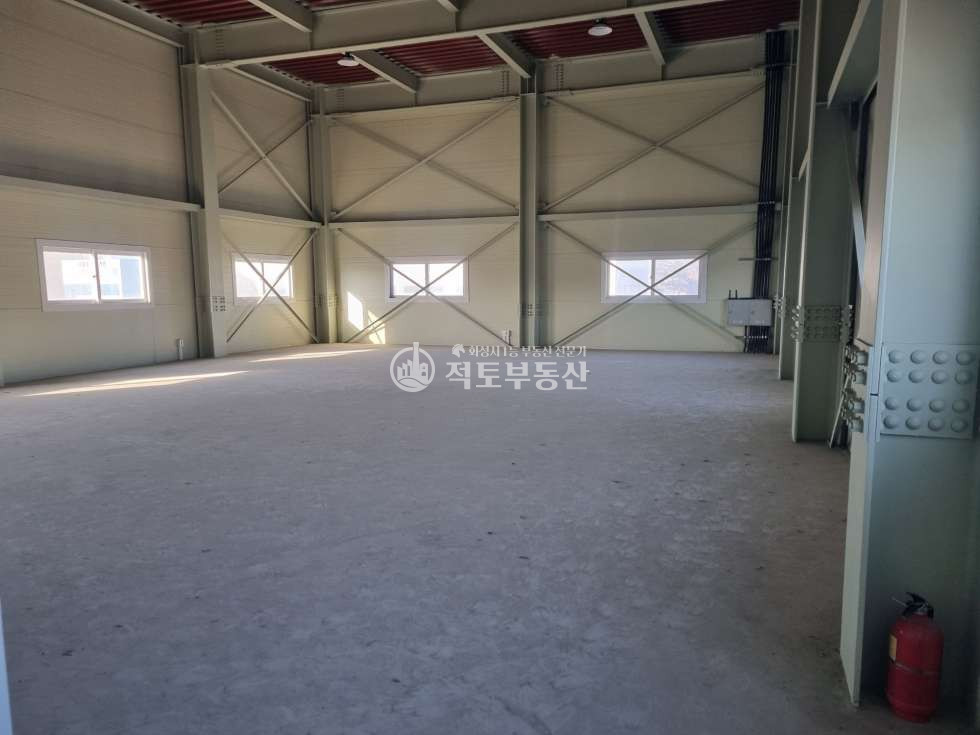 경기 화성만세구 팔탄면 율암리 1동 화성 팔탄 고속도로변 대형 상업시설 임대 (옥상광고판 포함) 월세 매물번호 10277 사진 3