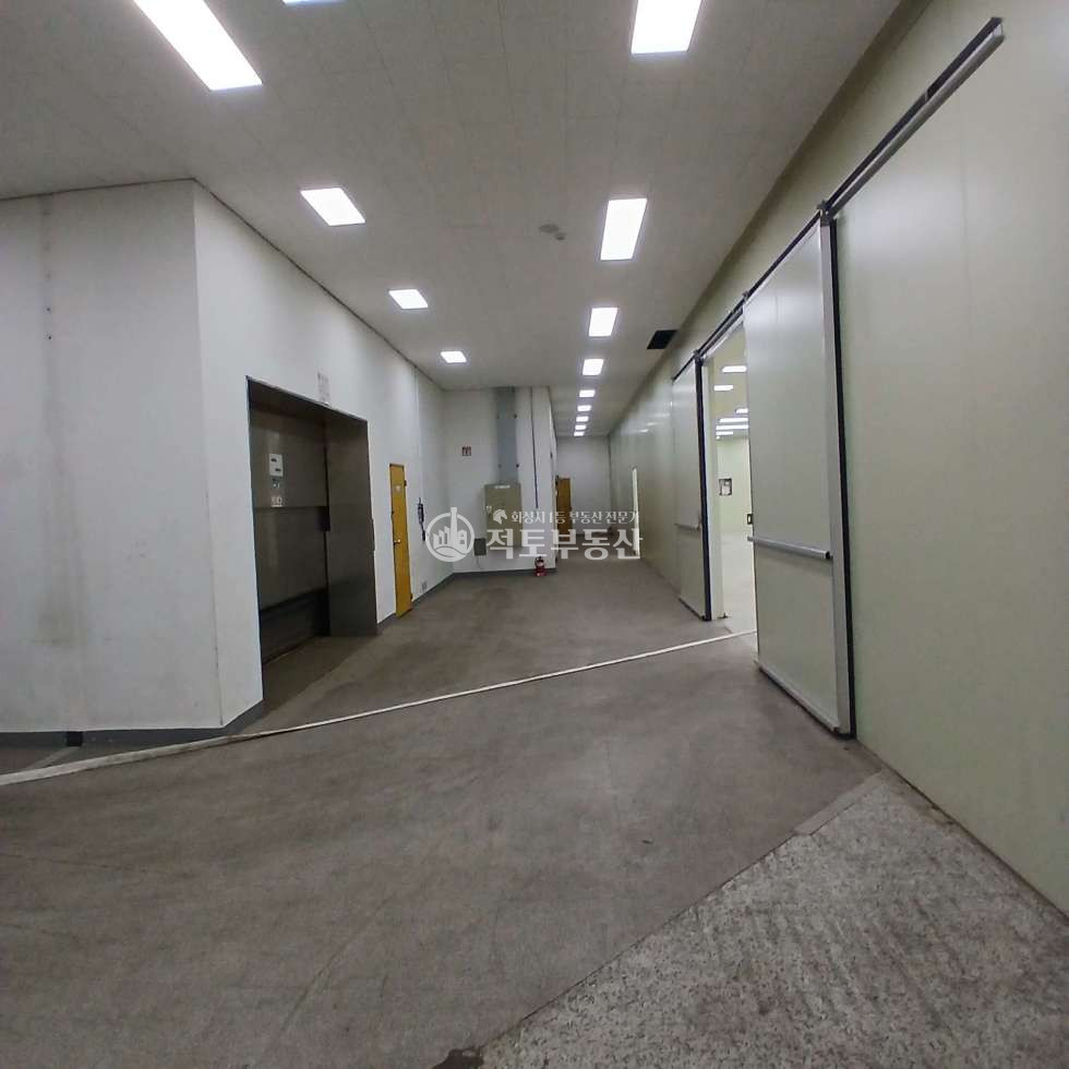 경기 화성만세구 양감면 #대지 8967평 #준클린룸공장매매 #넓은단독마당 #고전력 매매 매물번호 10296 사진 12