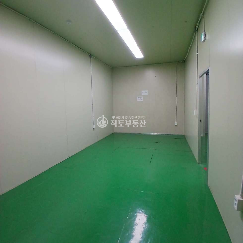 경기 화성만세구 양감면 #대지 8967평 #준클린룸공장매매 #넓은단독마당 #고전력 매매 매물번호 10296 사진 14