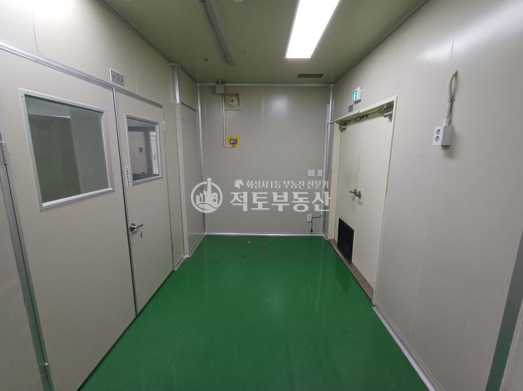 경기 수원권선구 고색동 주건축물제1동 #910평 #클린룸 공장임대 #산업단지내위치 #고전력 월세 매물번호 10298 사진 5