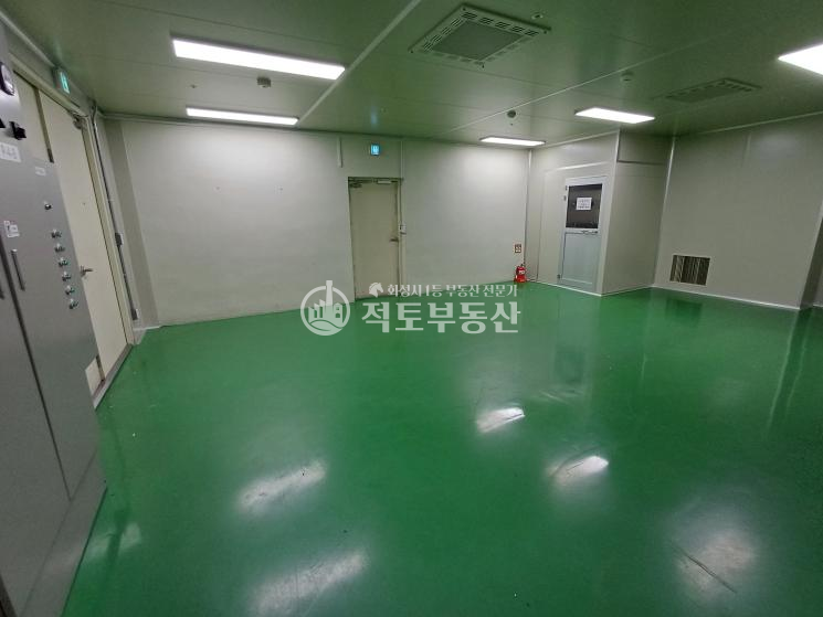 경기 수원권선구 고색동 주건축물제1동 #910평 #클린룸 공장임대 #산업단지내위치 #고전력 월세 매물번호 10298 사진 13