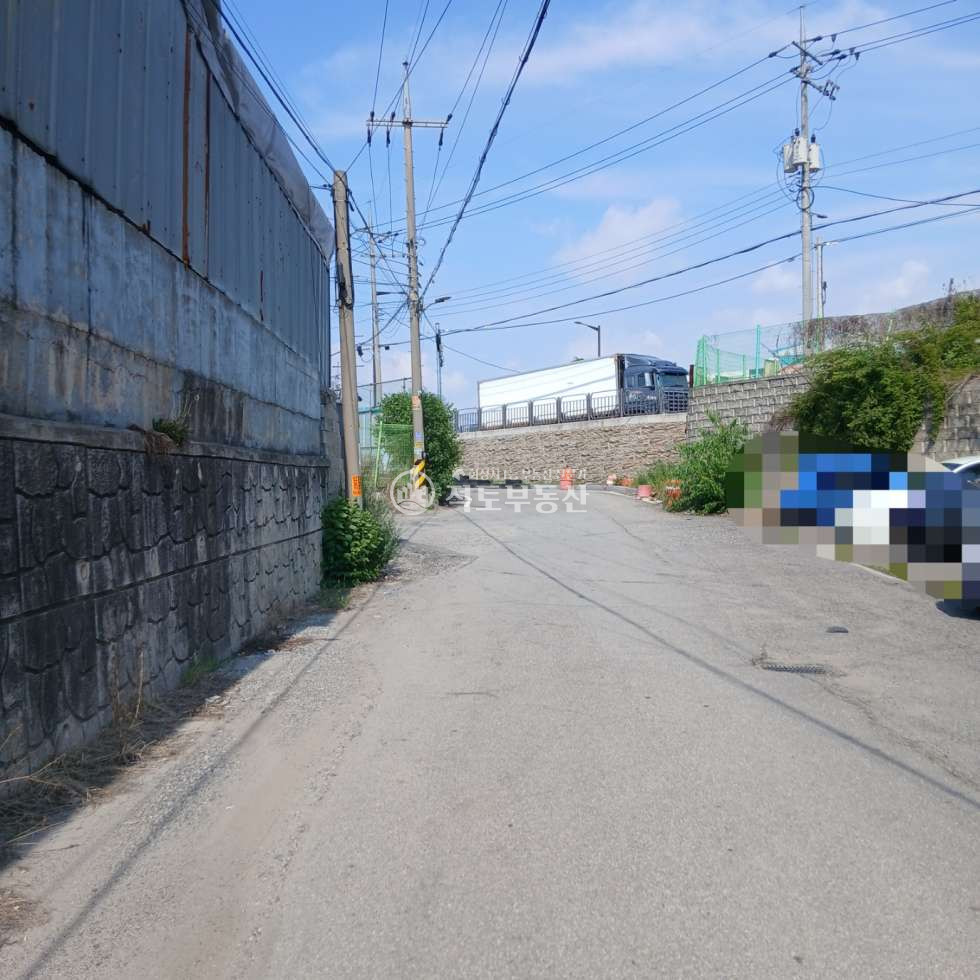 경기 화성효행구 봉담읍 수기리 1동 #120평공장임대 #수기교차로인접 #진입로 6m #단독마당 월세 매물번호 10420 사진 7